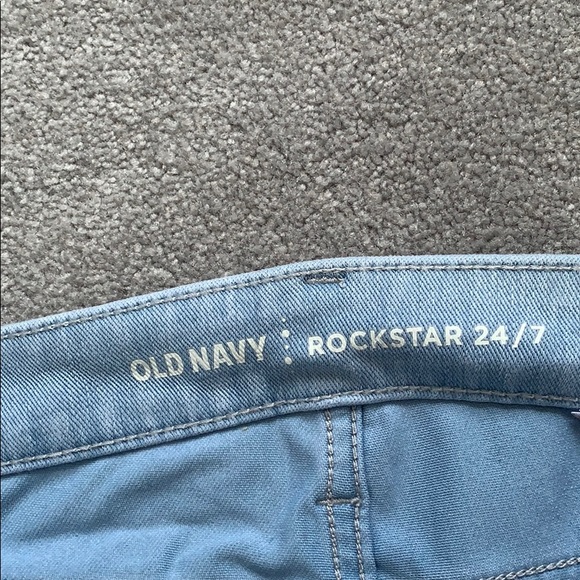 Old Navy Stretchy Jeans - Picture 3 of 4